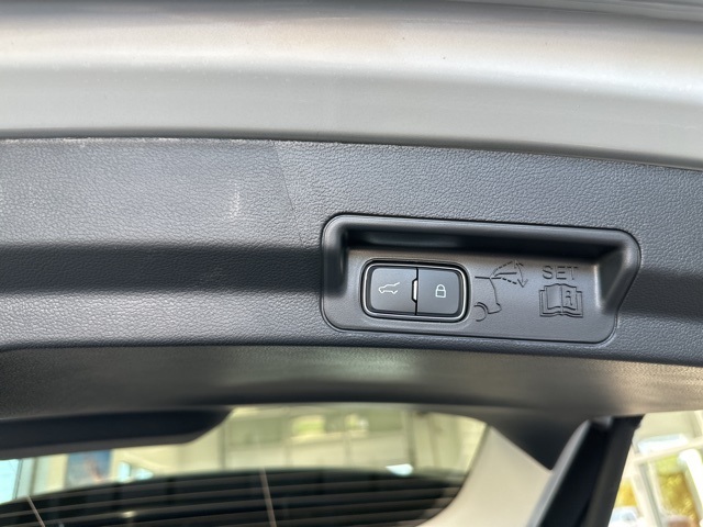 2025 Ford Explorer photo 42