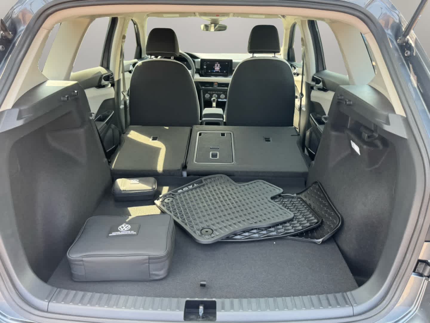 2025 Volkswagen Taos S photo 34