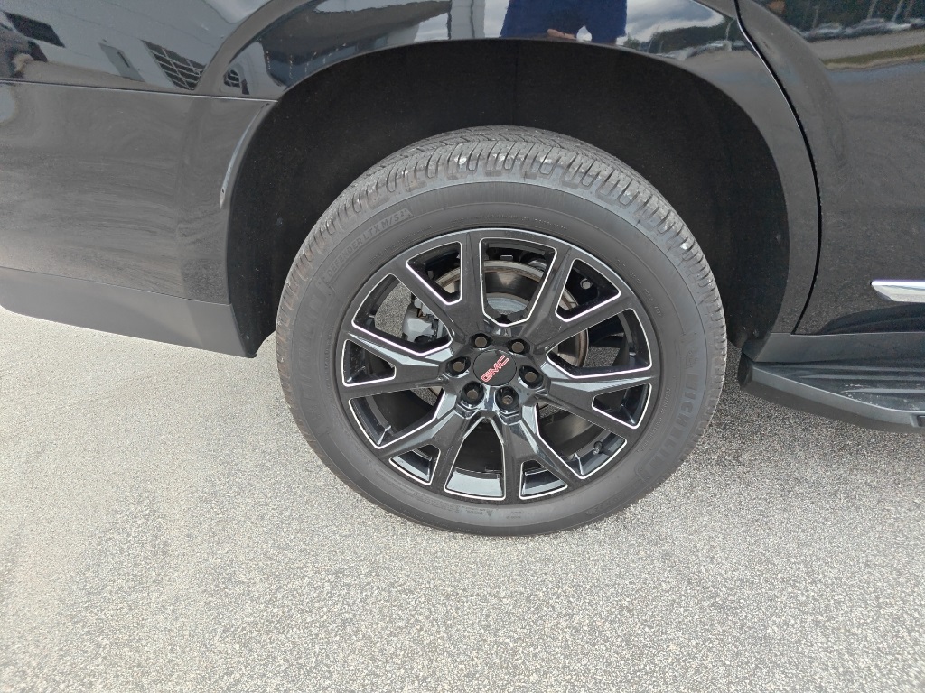 2021 Gmc Yukon SLT photo 2