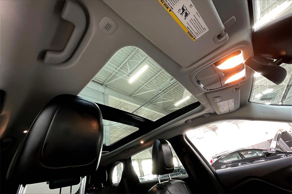 2022 JEEP CHEROKEE - Image 21