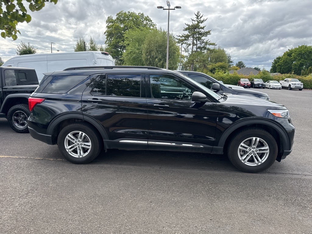 2020 Ford Explorer XLT photo 2