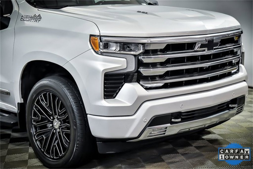 2023 Chevrolet Silverado 1500 High Country photo 2