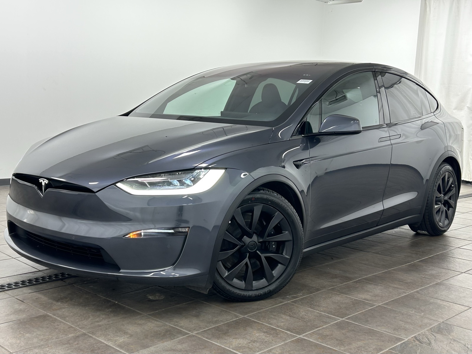 Used 2023 Tesla Model X Long Range with VIN 7SAXCDE5XPF380884 for sale in Elmhurst, IL