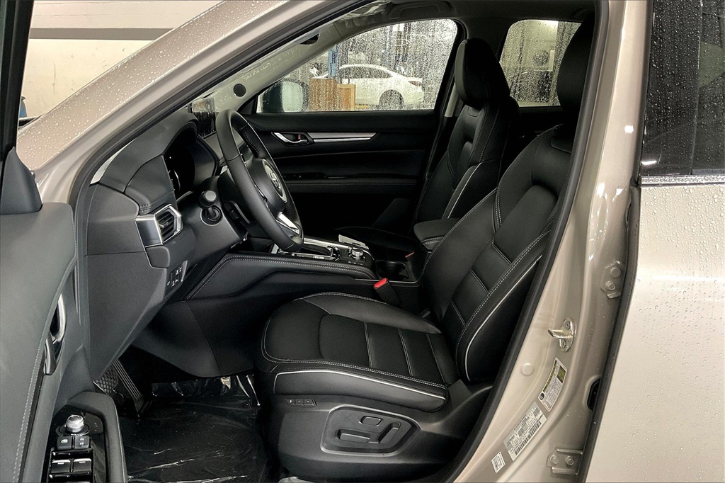 2025 MAZDA CX-5 - Image 8