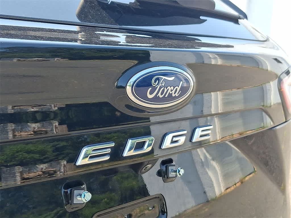 2023 Ford Edge ST photo 24
