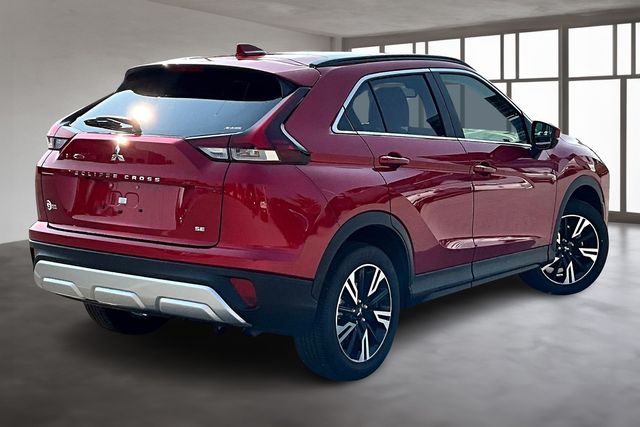 2025 Mitsubishi Eclipse Cross SE photo 3