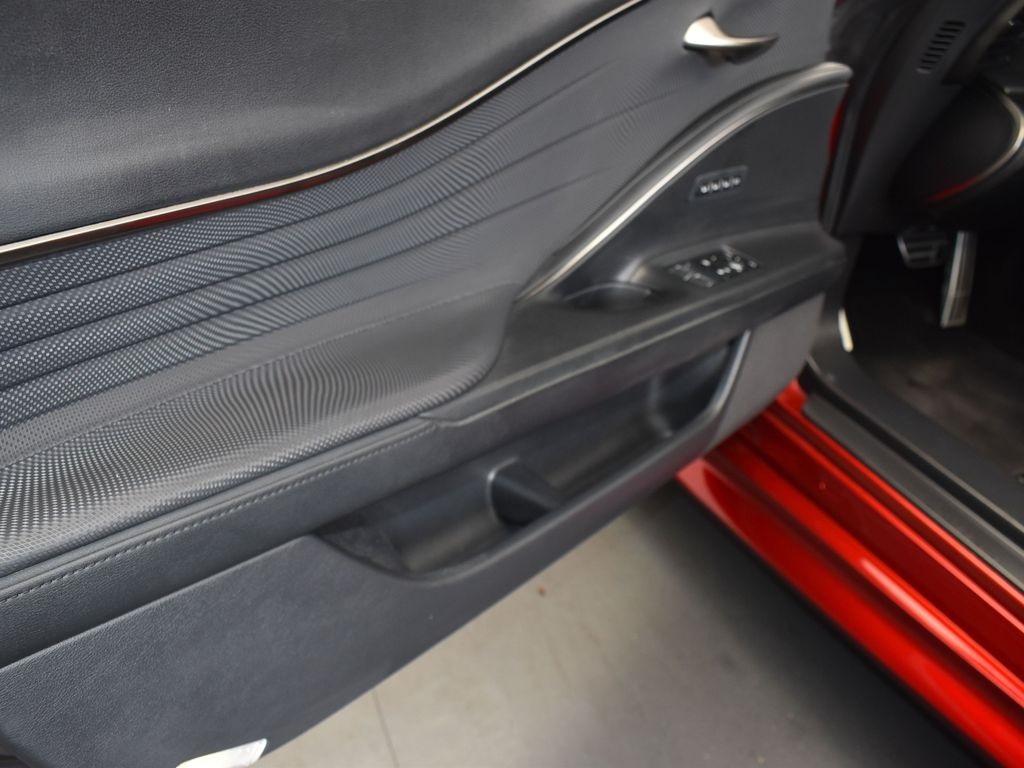2021 Lexus LC 500 photo 11