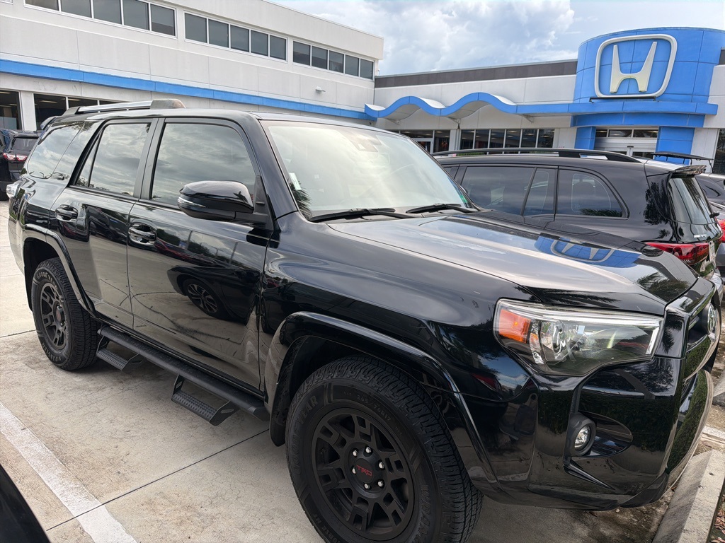 2021 Toyota 4Runner SR5 Premium photo 6