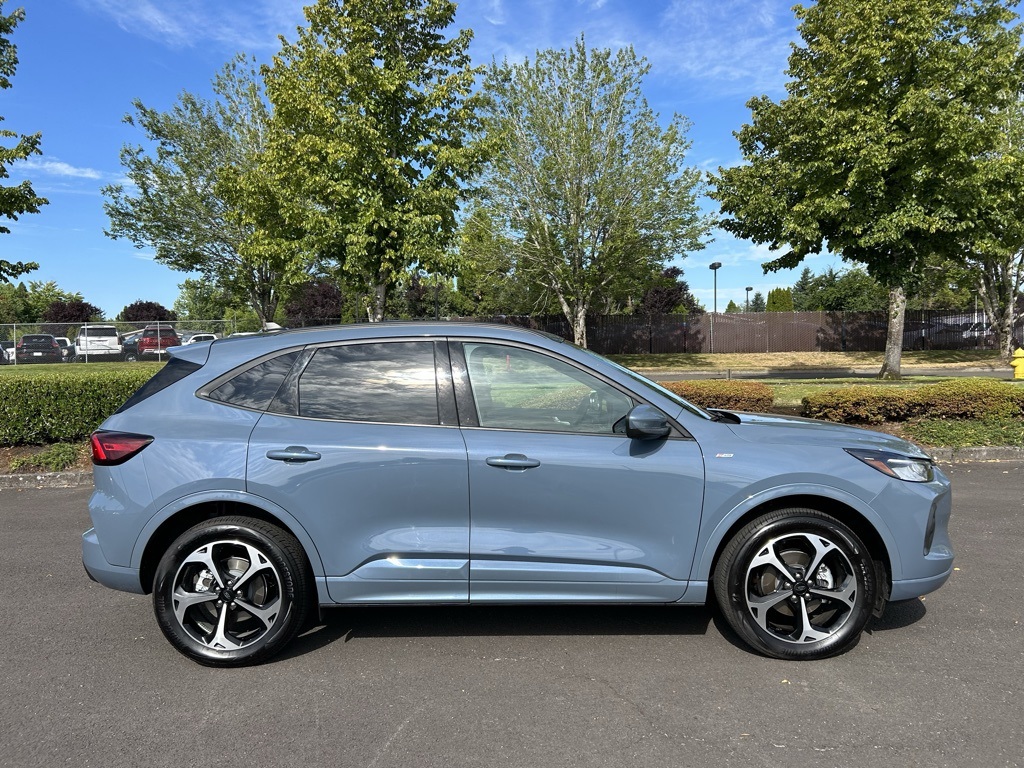 2024 Ford Escape ST-Line Select photo 5