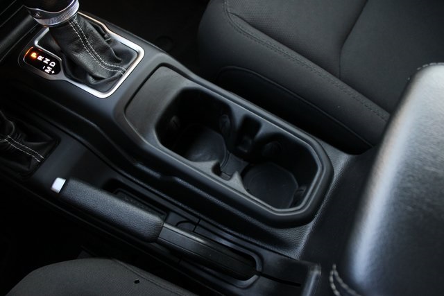 2020 Jeep Wrangler Unlimited Sahara photo 25