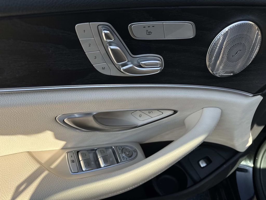 2022 Mercedes Benz E 350 4MATIC photo 27