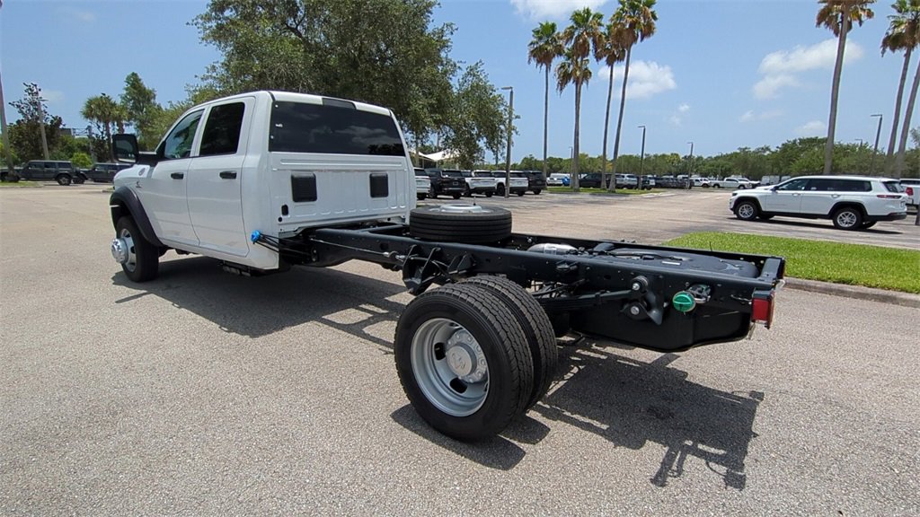 2026 Ram 5500 Tradesman photo 4