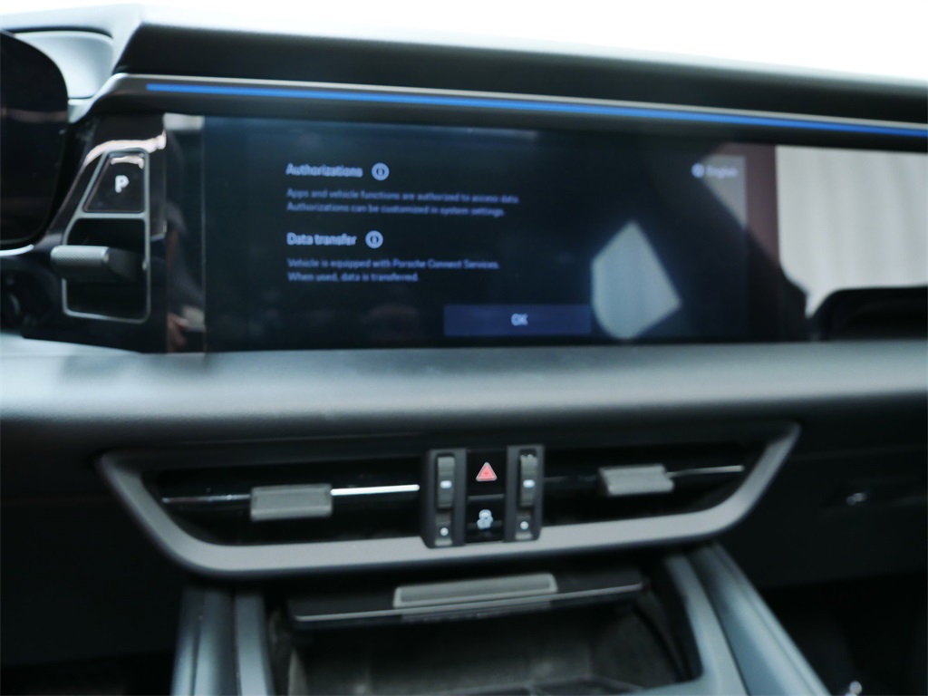 2025 Porsche Macan Electric 4 photo 21