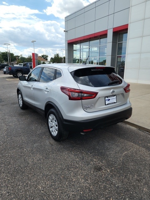 2020 Nissan Rogue Sport S photo 3