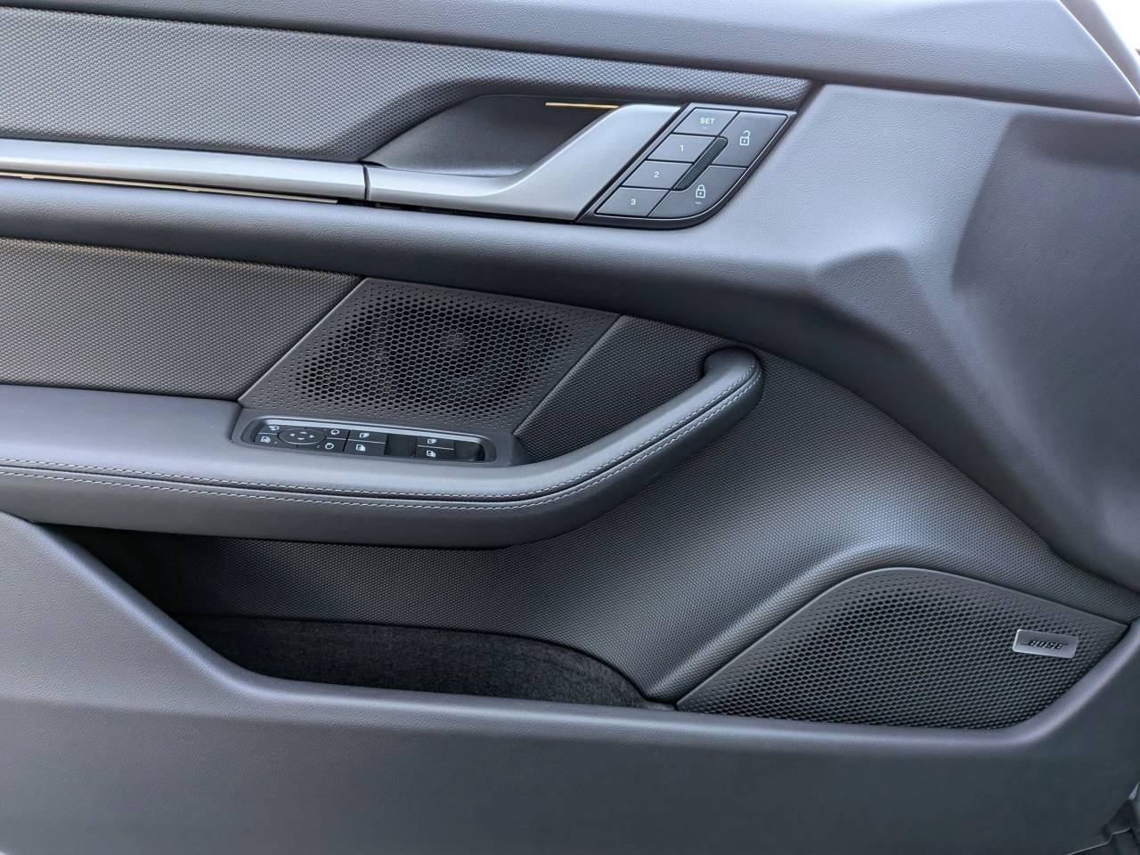 2026 Porsche Taycan Base photo 13