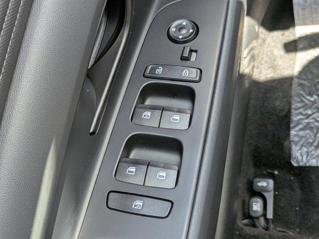 2025 Hyundai Elantra SEL Sport photo 22