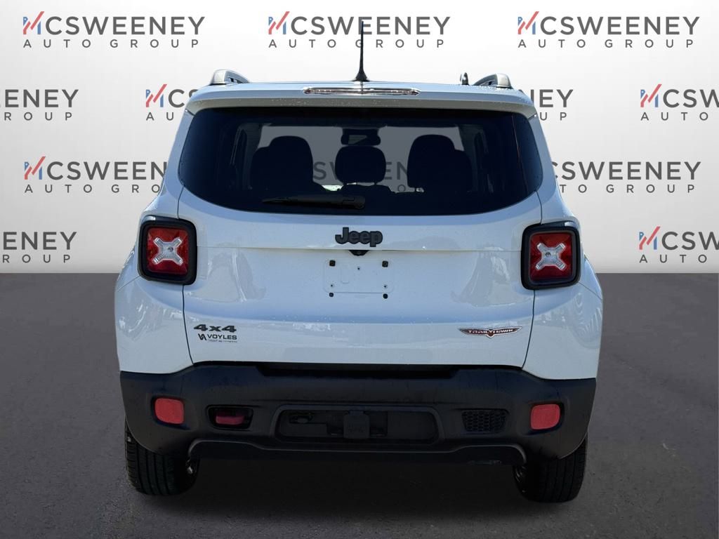 2015 Jeep Renegade Trailhawk photo 3