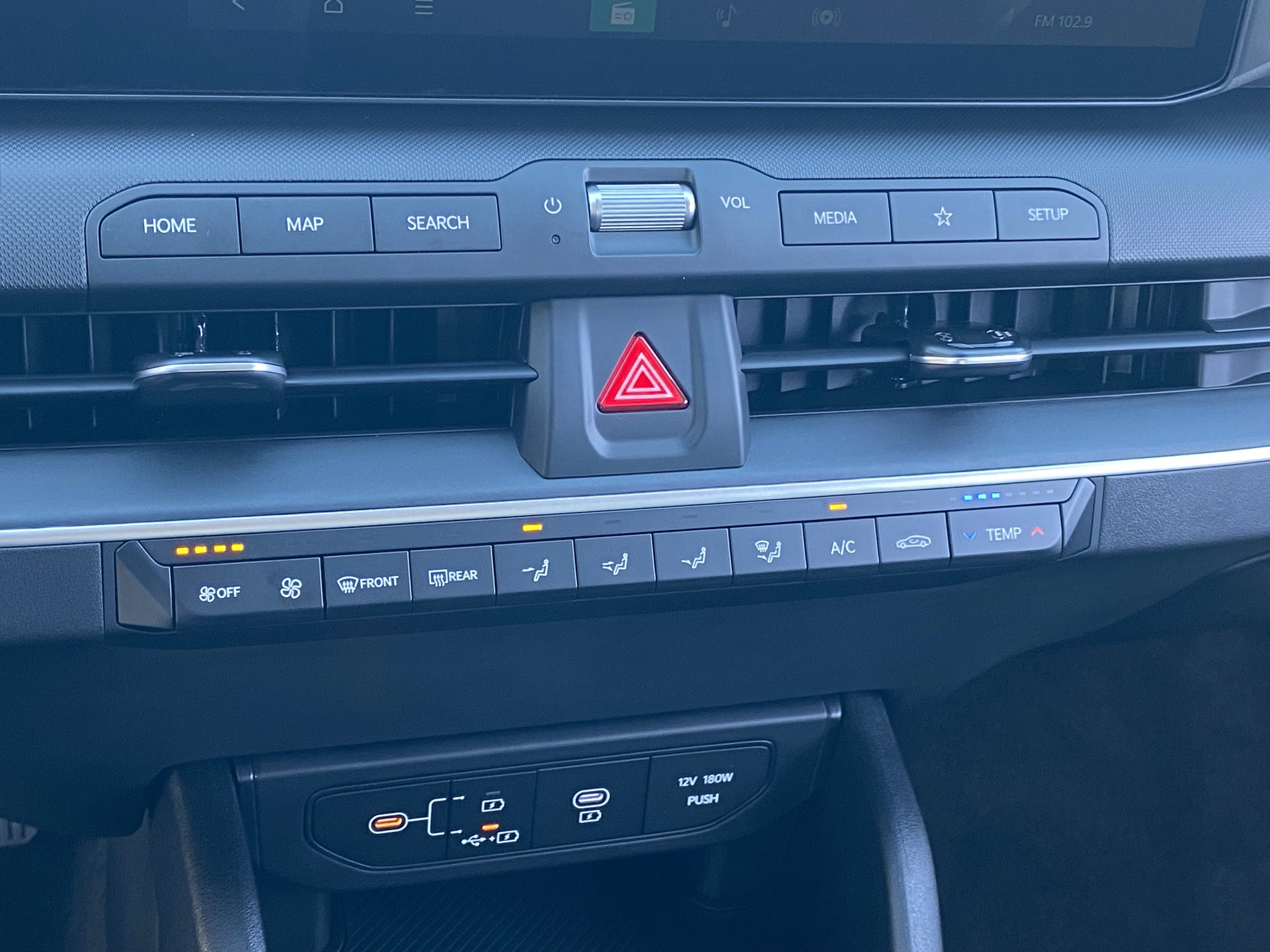2025 Kia K4 LXS photo 4
