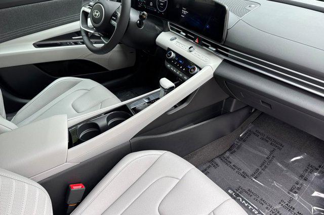2025 Hyundai Elantra Hybrid Limited photo 8
