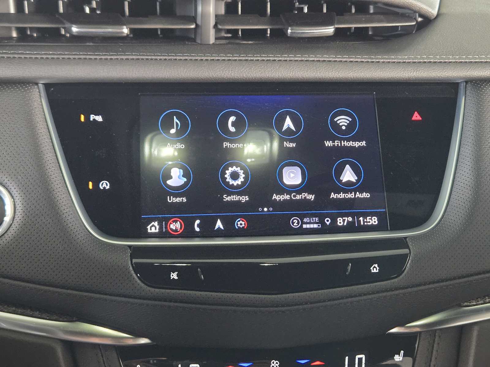 2025 Cadillac XT5 Sport photo 11