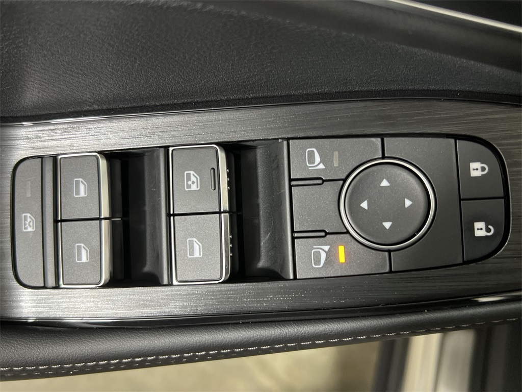 2026 Nissan Rogue Platinum photo 14