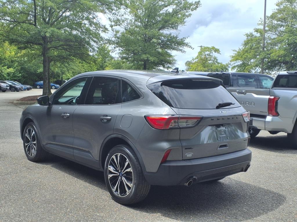 2022 Ford Escape SEL photo 4