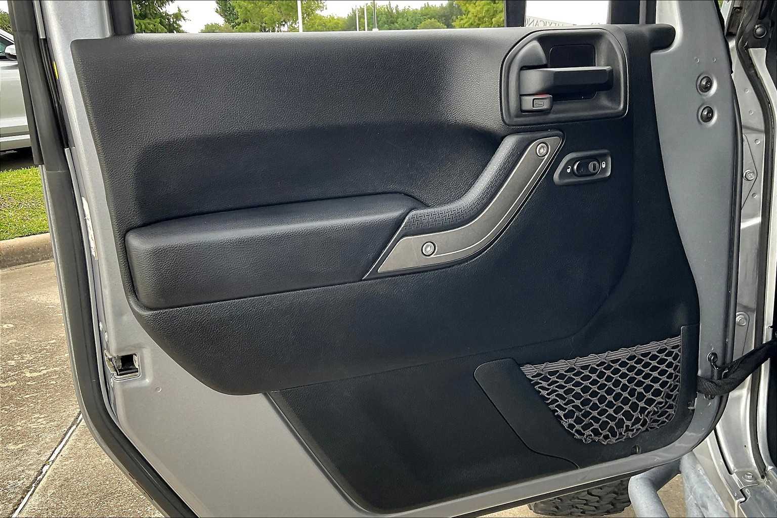 2018 Jeep Wrangler Unlimited Sport S photo 18