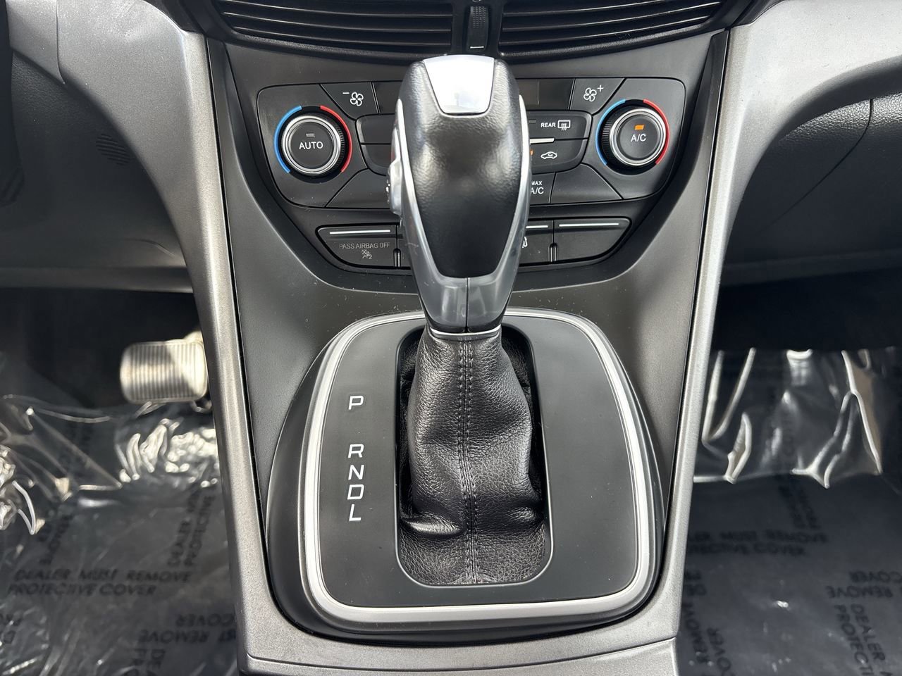 2017 Ford C-Max Hybrid SE photo 21