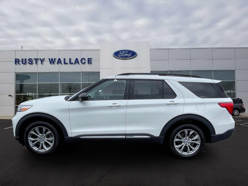 2022 Ford Explorer XLT's photo