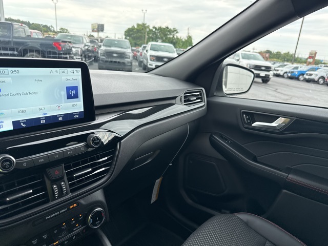 2025 Ford Escape ST-Line photo 23