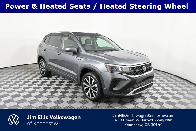 2023 Volkswagen Taos SE's photo