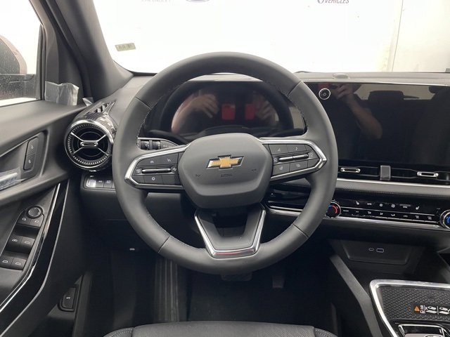 2026 Chevrolet Equinox LT photo 9