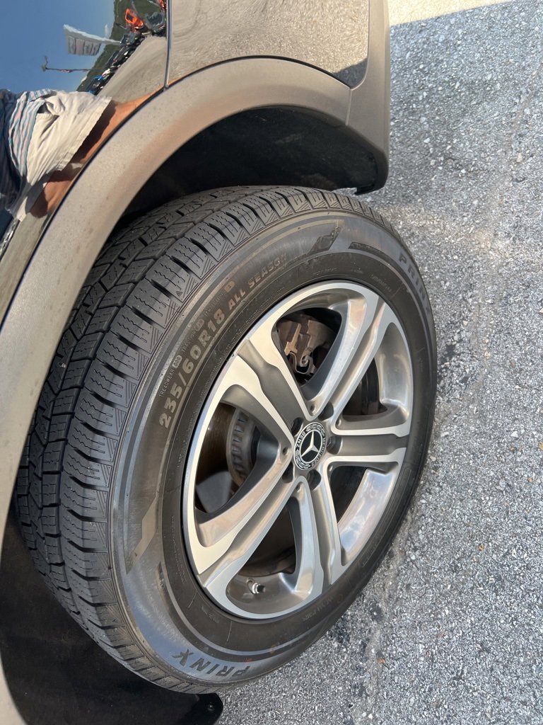 2021 Mercedes Benz GLC 300 photo 5