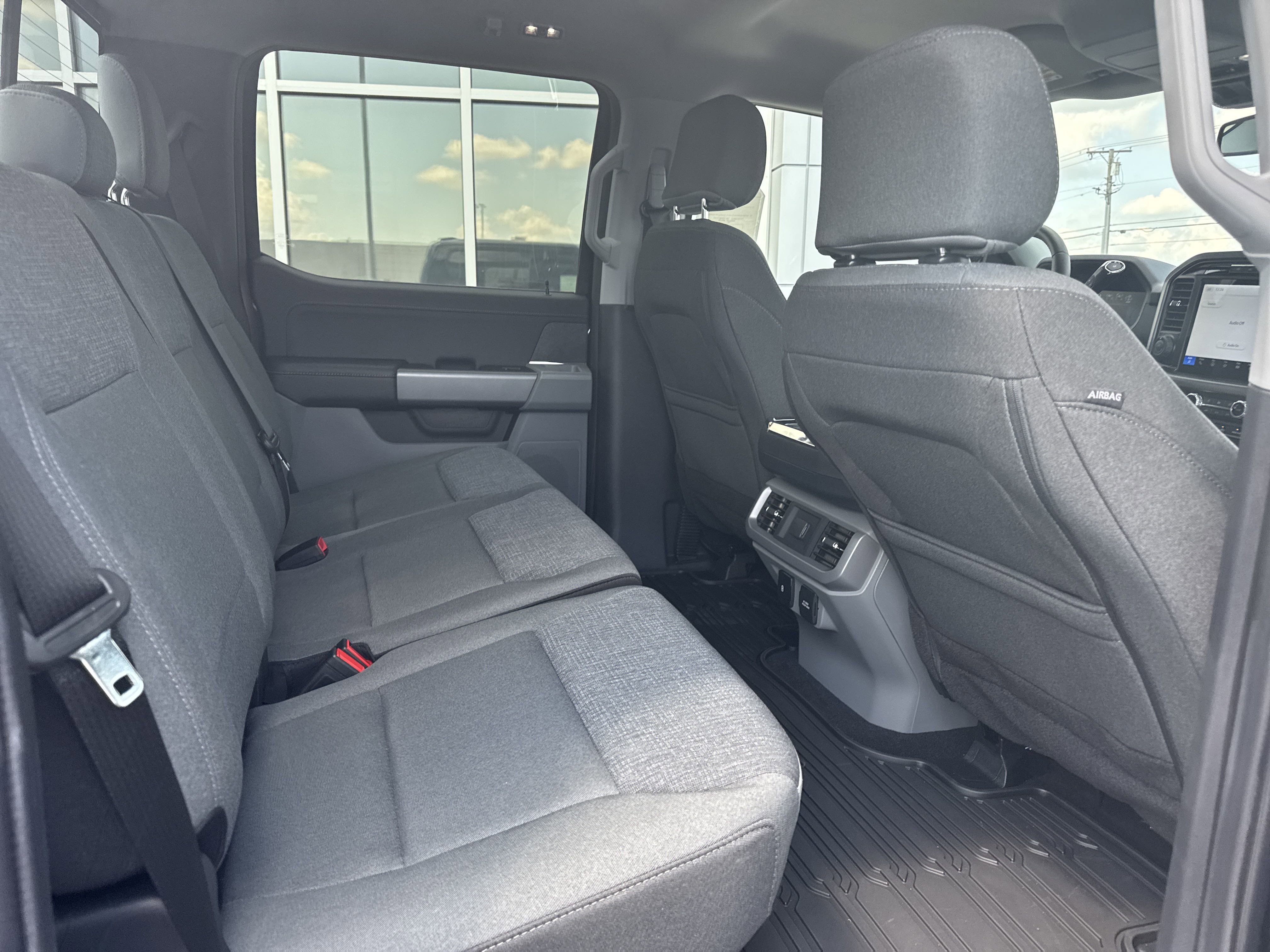 2024 Ford F-150 XLT photo 10