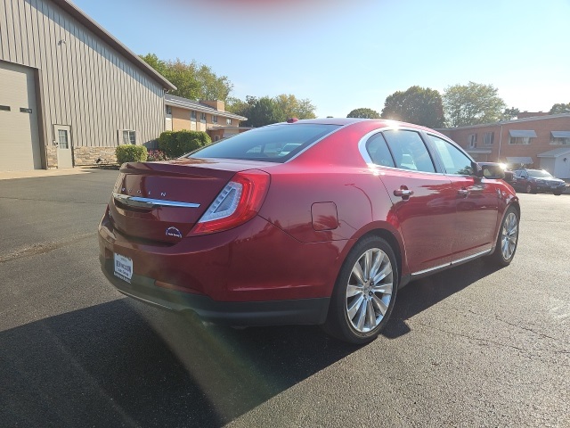 2015 Lincoln MKS EcoBoost photo 8