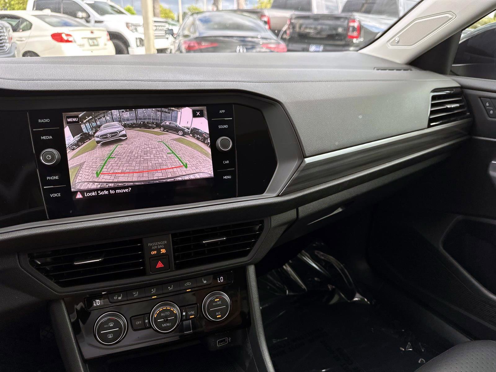 2019 Volkswagen Jetta SEL photo 20
