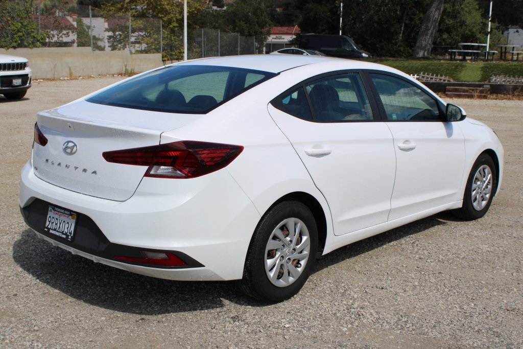 2020 Hyundai Elantra SE photo 4