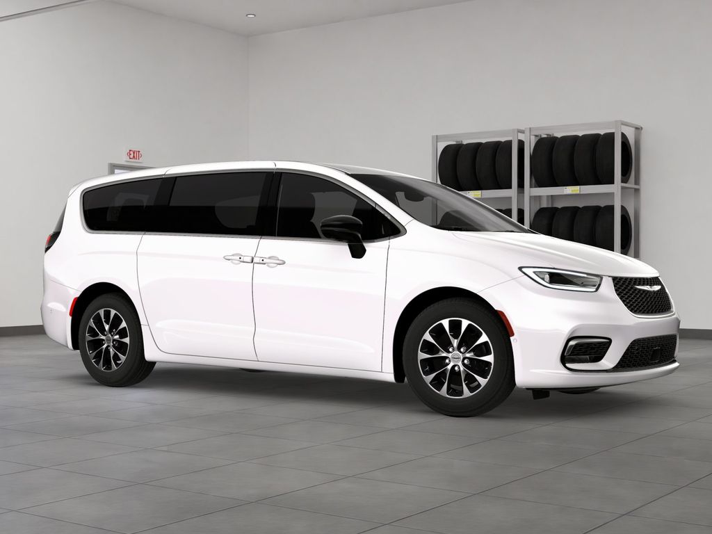 2026 Chrysler Pacifica photo 6