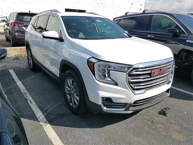 2024 Gmc Terrain SLT photo 2
