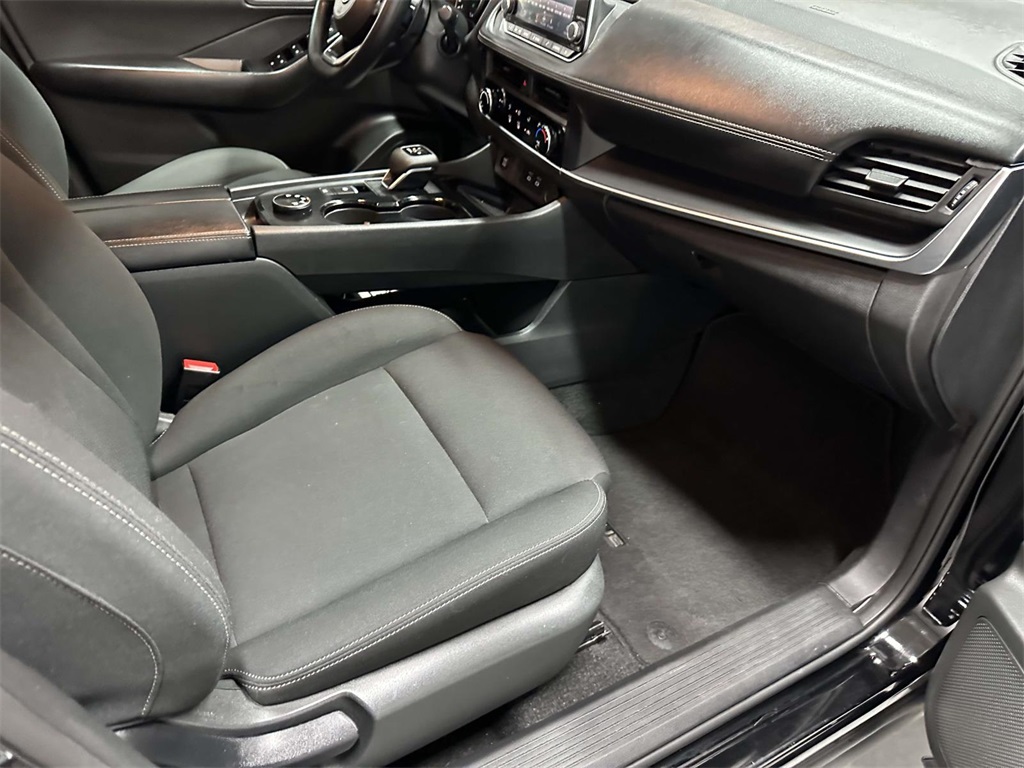 2024 Nissan Rogue S photo 20