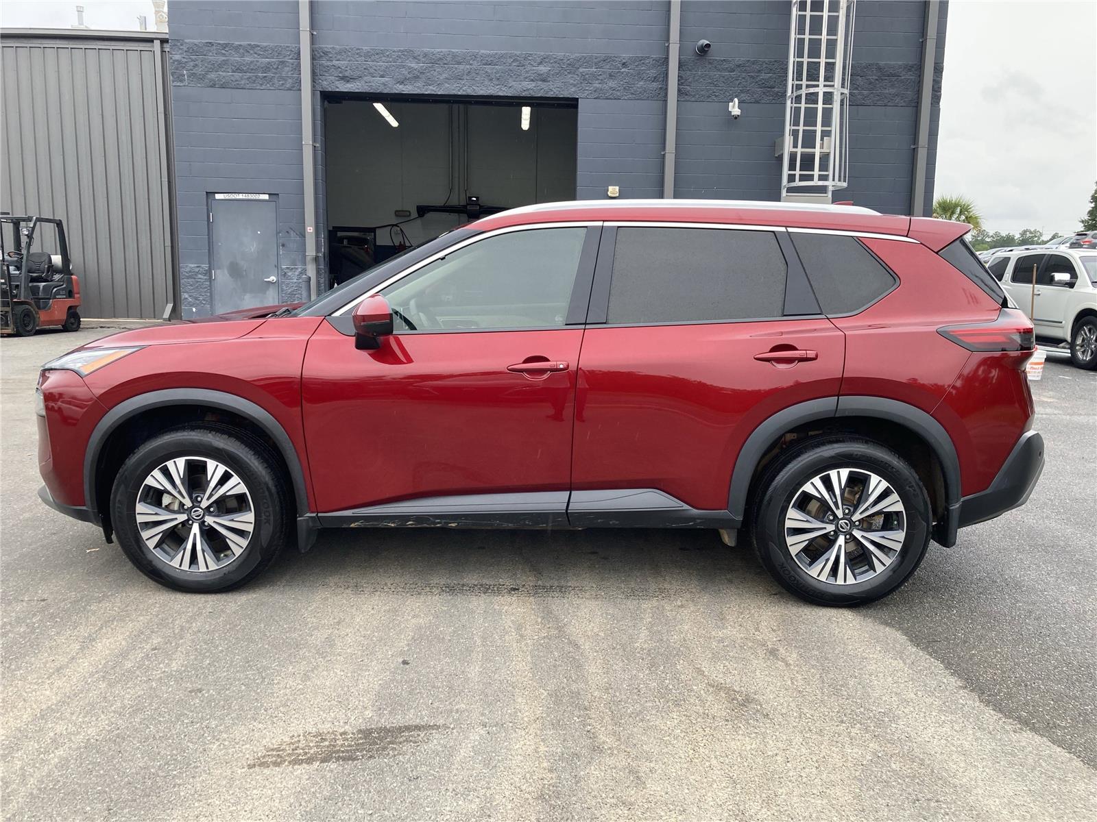 2021 Nissan Rogue SV photo 4