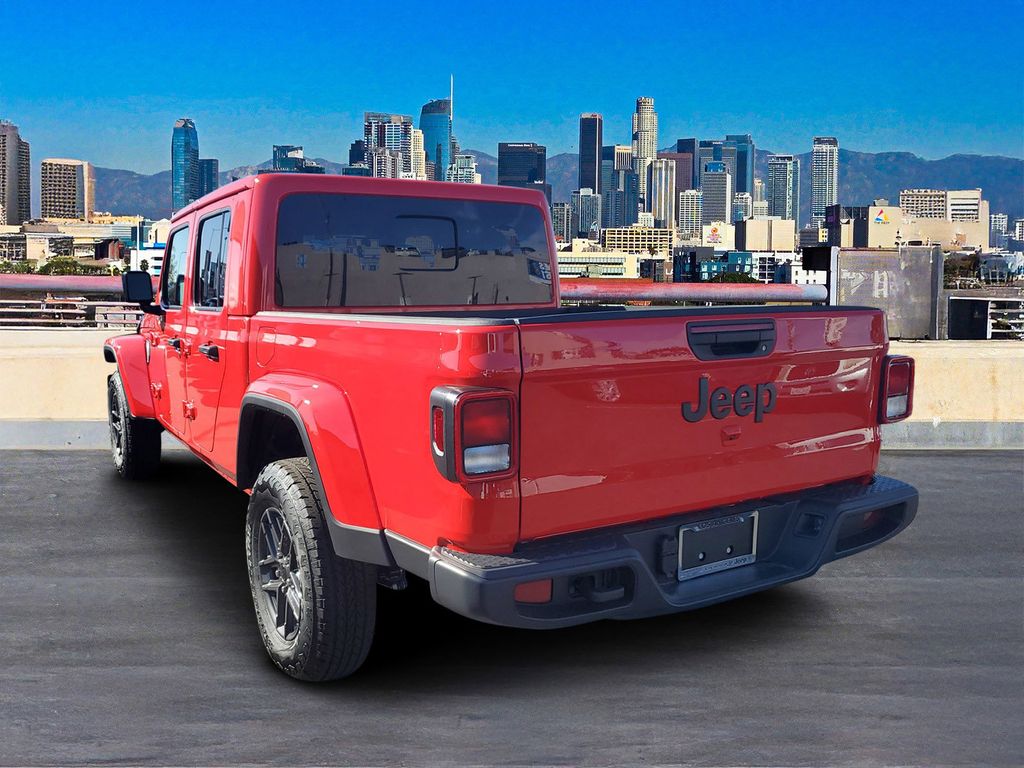 2026 Jeep Gladiator Sport S photo 2