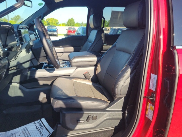 2025 Ford F-150 Lariat photo 17