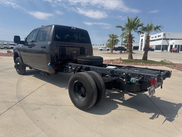 2025 Ram 3500 Tradesman photo 2