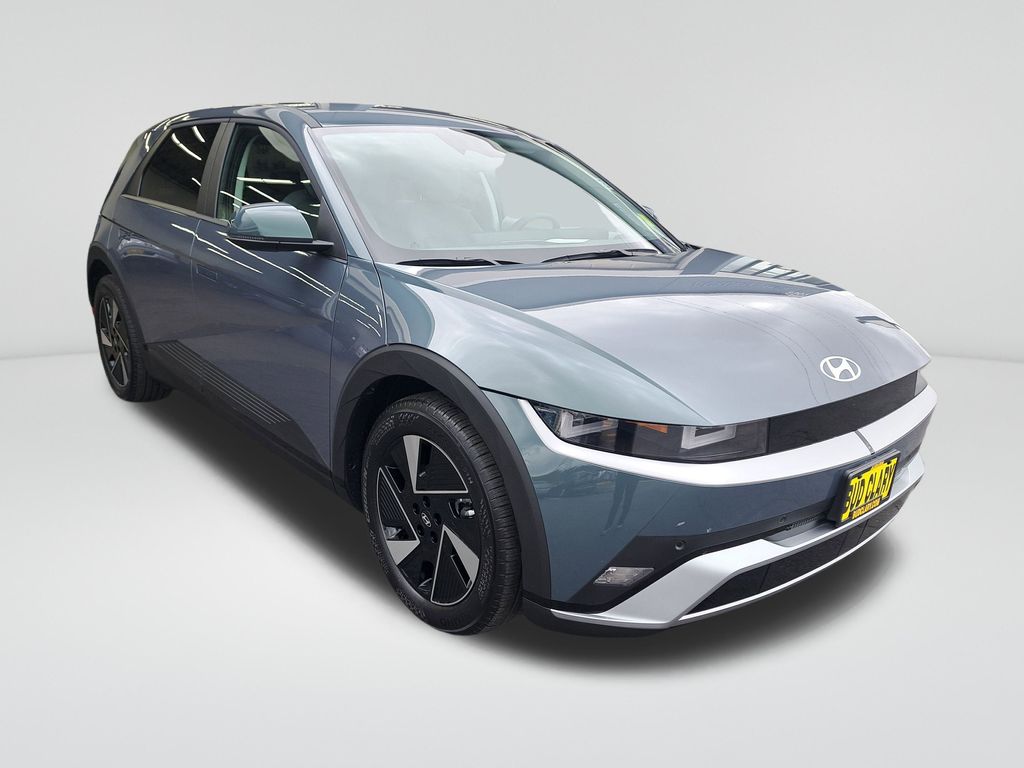 2025 Hyundai Ioniq 5 SE photo 3