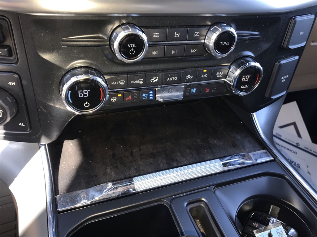 2021 Ford F-150 Lariat photo 19