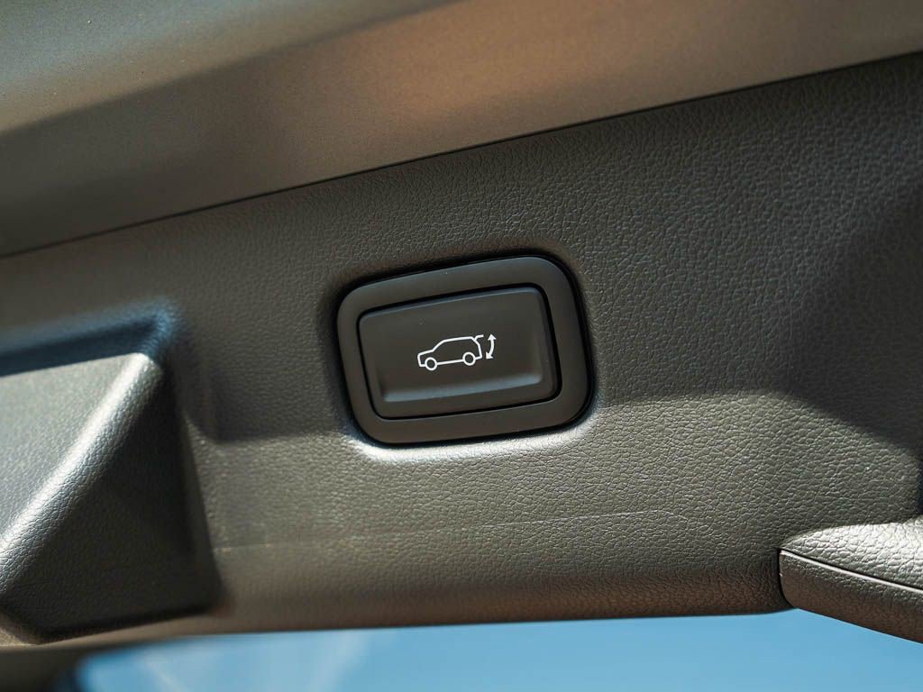 2026 Hyundai Kona Limited photo 8