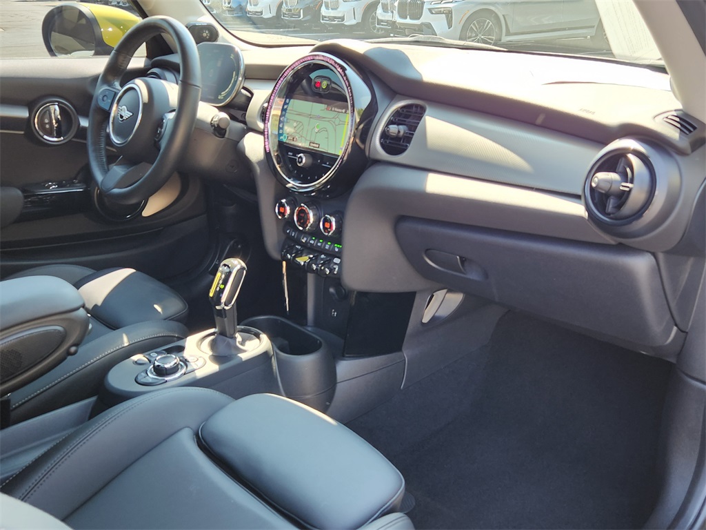2024 Mini Cooper 2 Door Hardtop SE photo 15