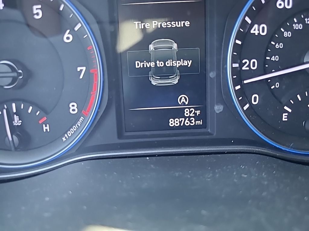 2023 Hyundai Kona SE photo 3