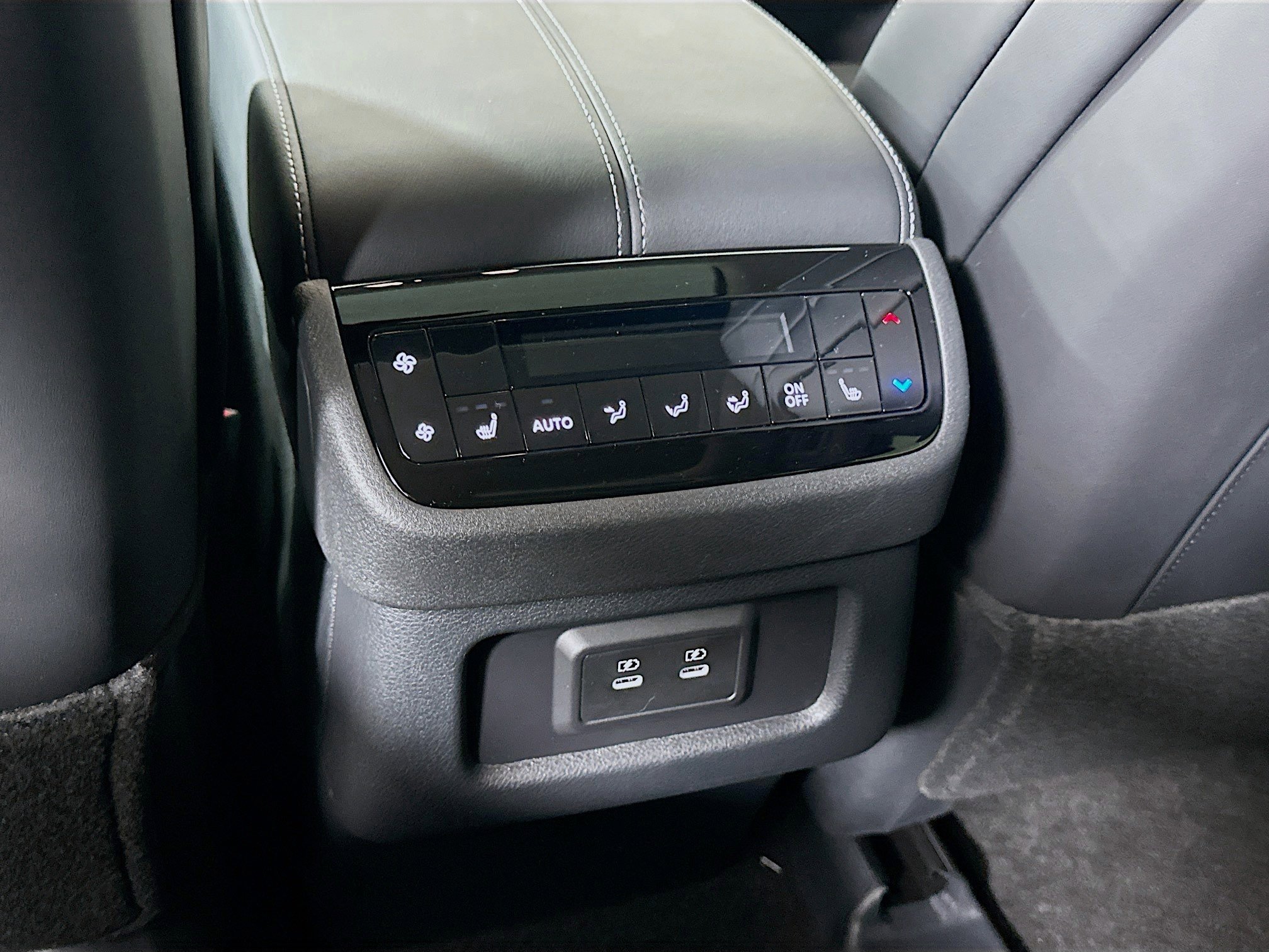 2026 Infiniti QX60 Luxe photo 18